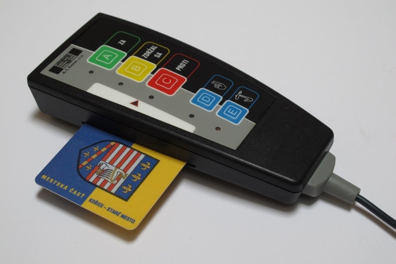 Ručná hlasovacia jednotka / Ručná hlasovacia jednotka - foto Ručná hlasovacia jednotka / Ručná hlasovacia jednotka - foto